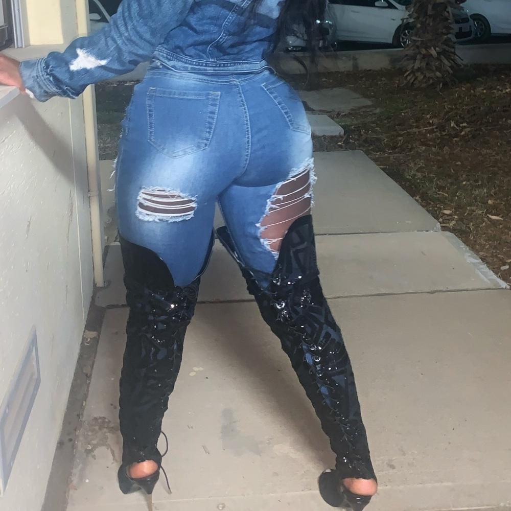 Sexy Distressed Jeans